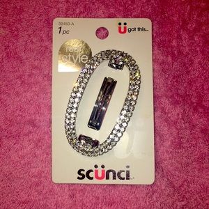 Scünci hair barrette